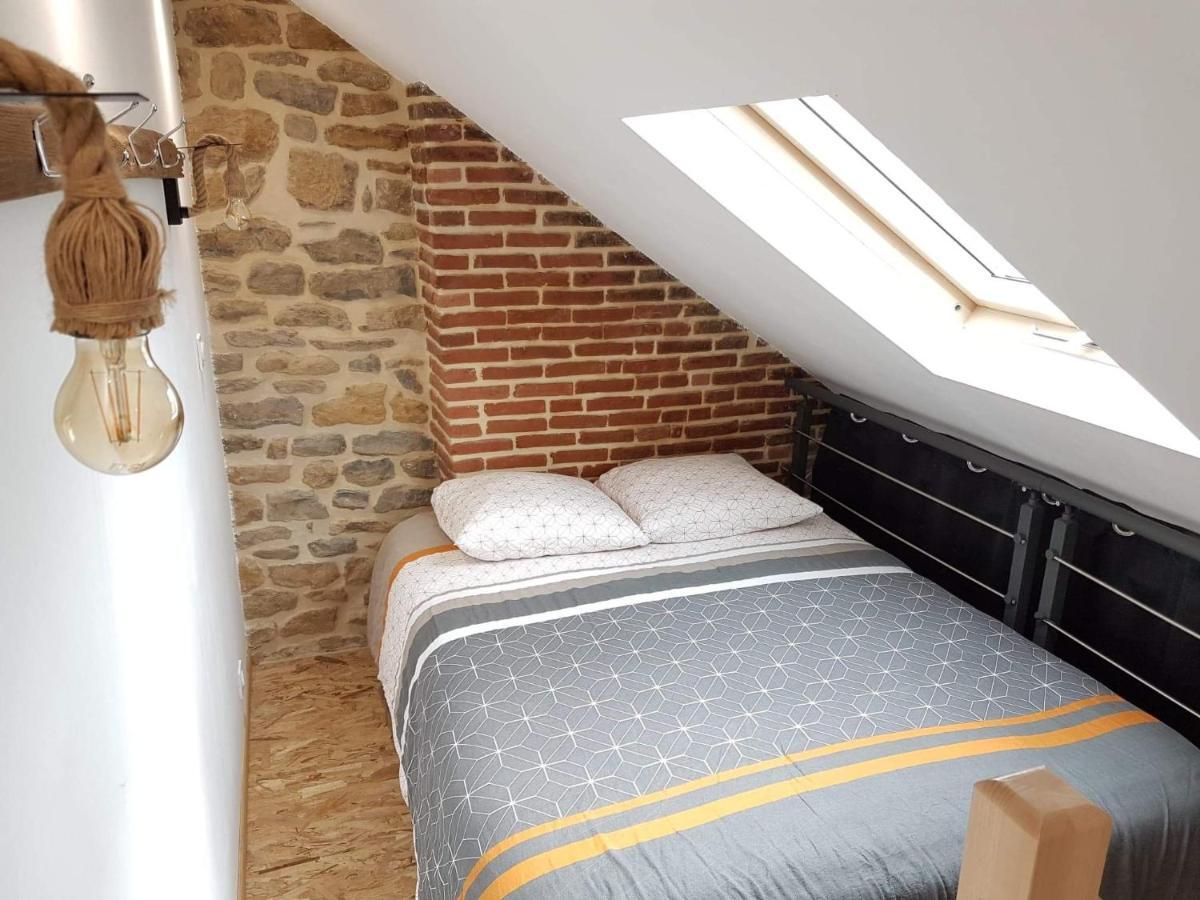 Appartamento Atypical Flat Charleville-Mézières Esterno foto