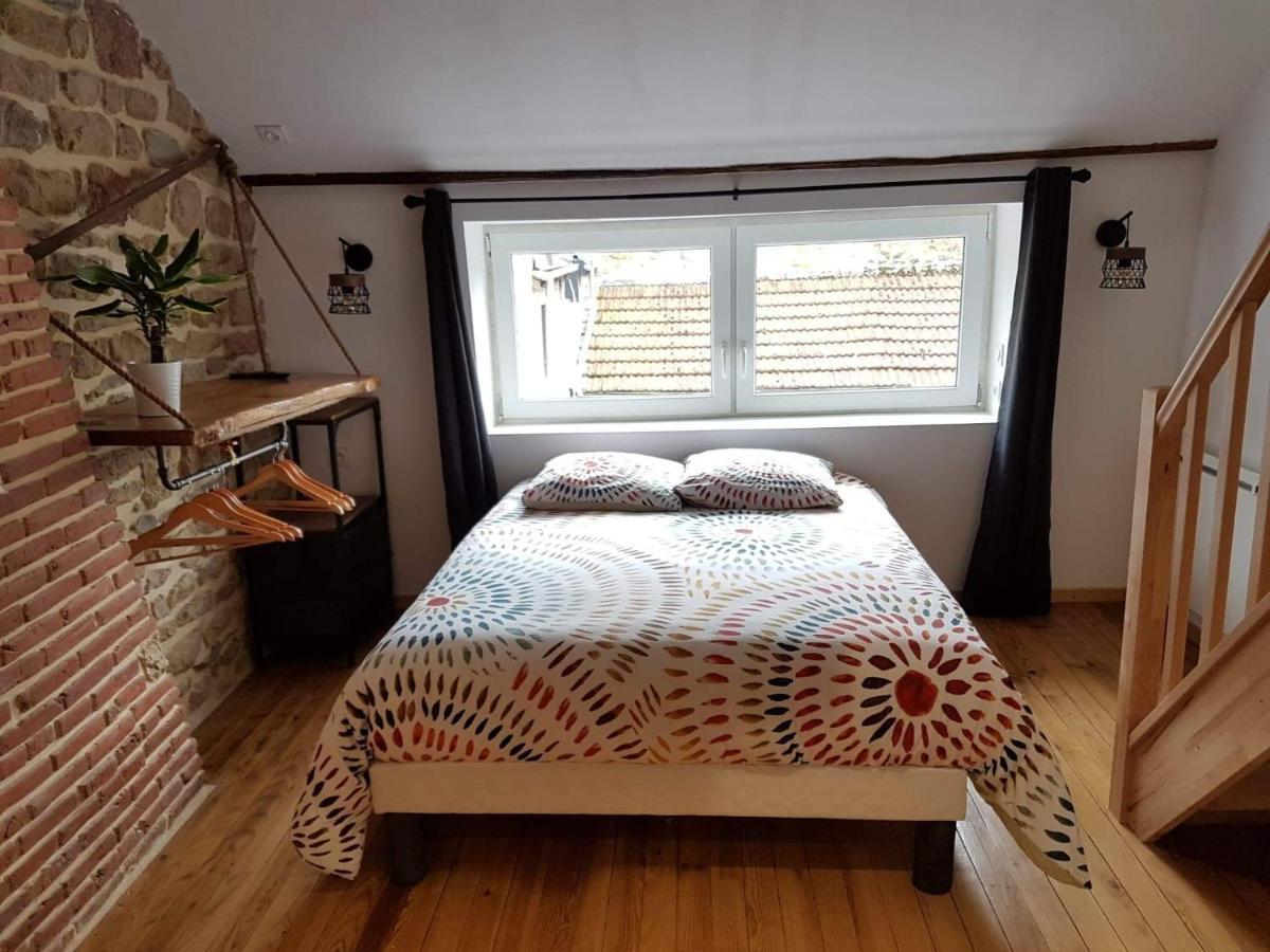 Appartamento Atypical Flat Charleville-Mézières Esterno foto